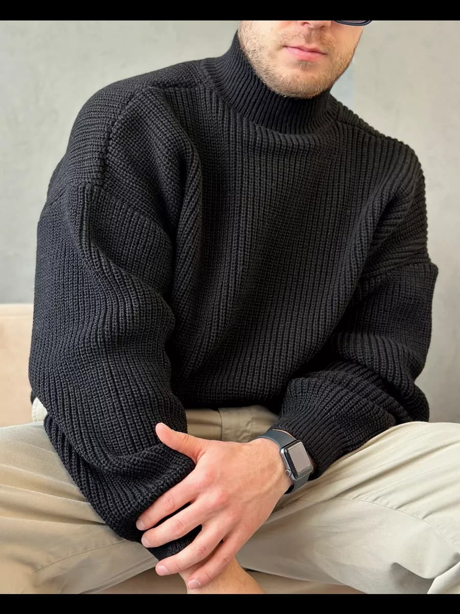 Свитер вязаный