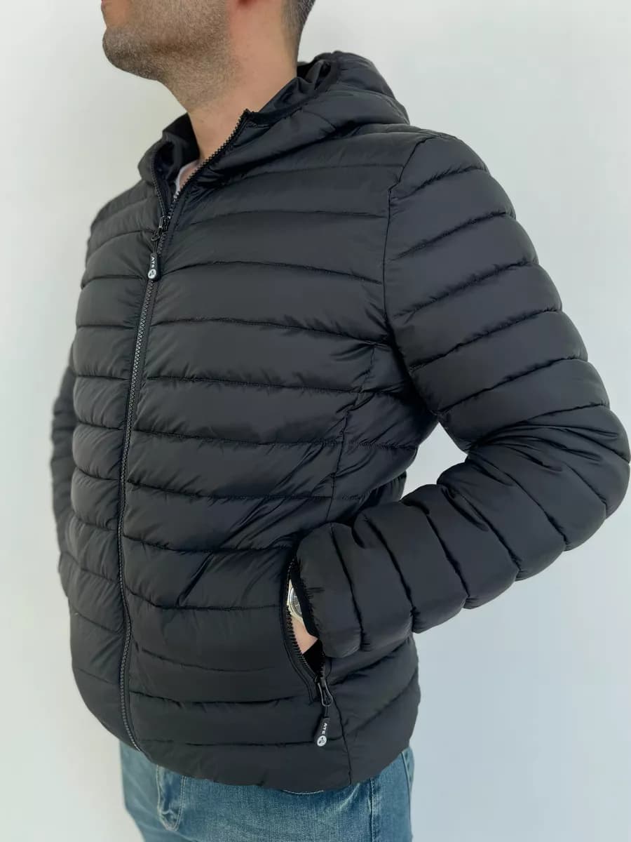 Куртка демисезонная с капюшоном