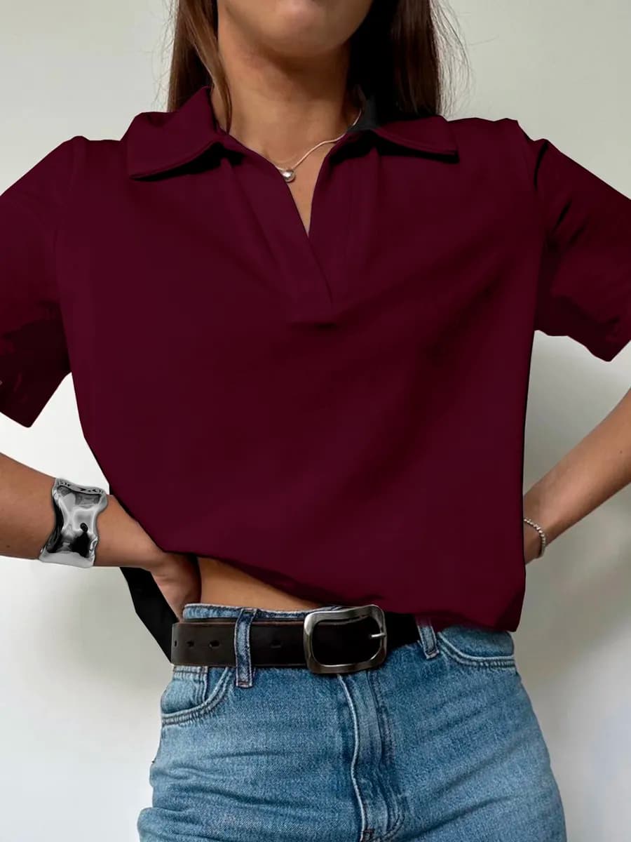 Футболка-поло однотонная базовая с v-вырезом и воротником