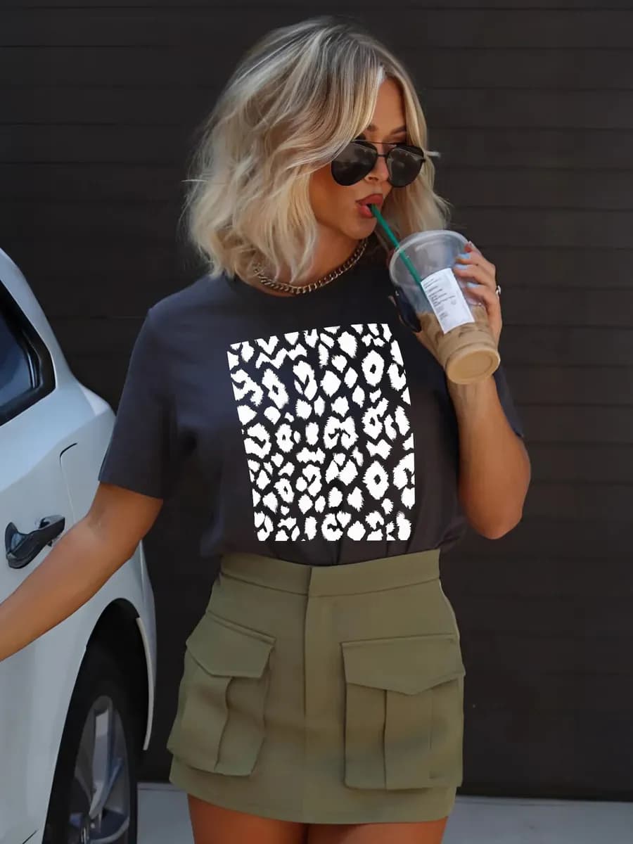 Футболка нарядная с принтом хлопковая