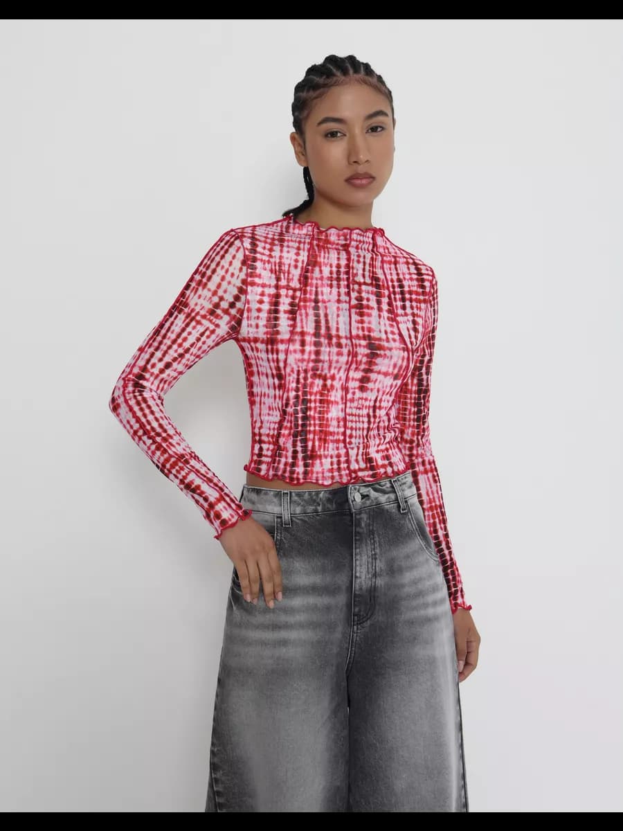 Красный сетчатый лонгслив с волнистым краем