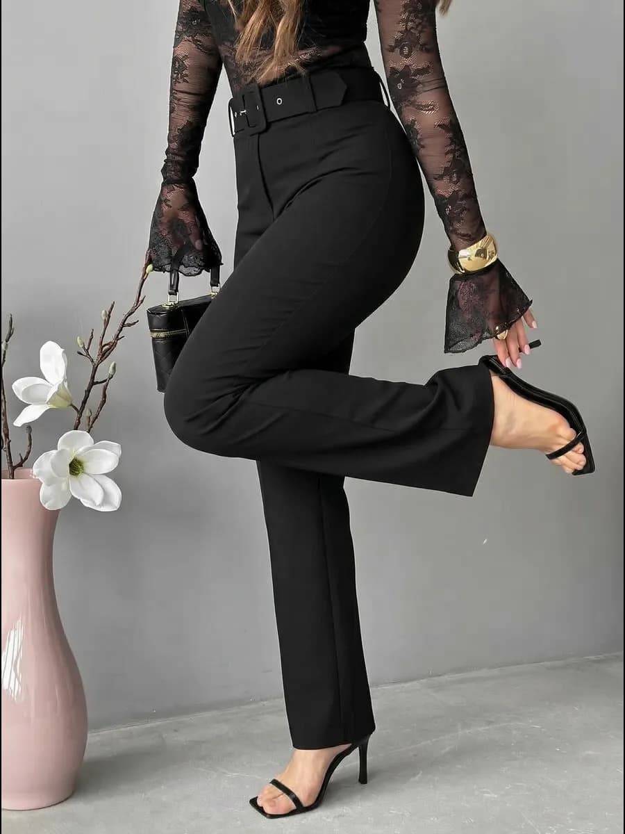 Классические брюки прямые на резинке