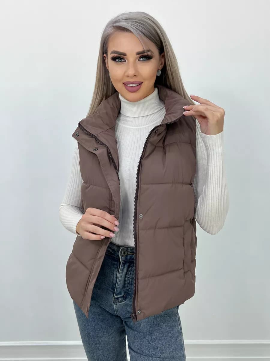 Жилет утепленный стеганый безрукавка