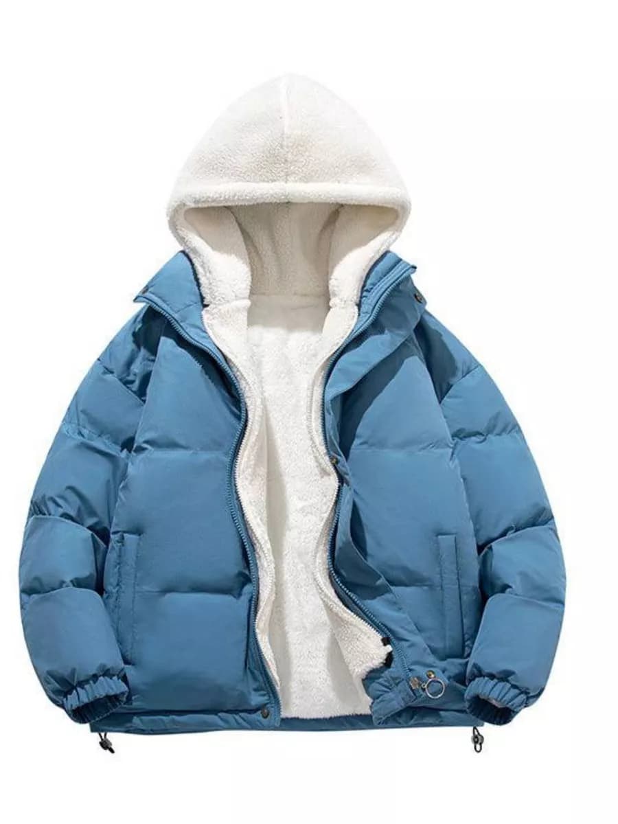 Куртка с меховым капюшоном