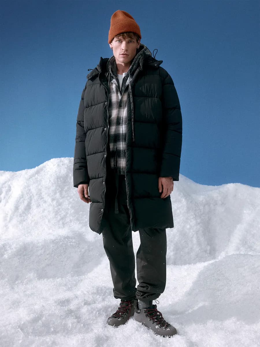 Пальто утепленное зимнее мужское с капюшоном