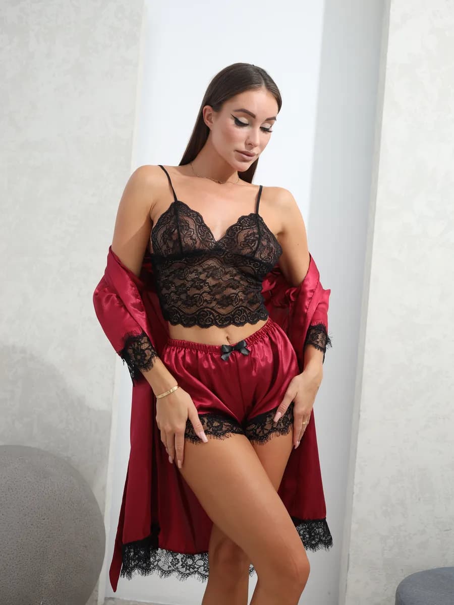 Пижама с шортами и топом и халатом