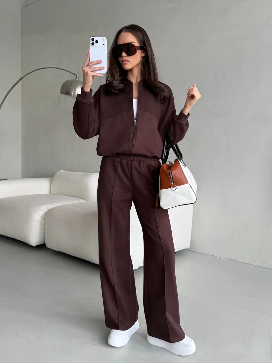 Костюм брючный двойка повседневный замшевый