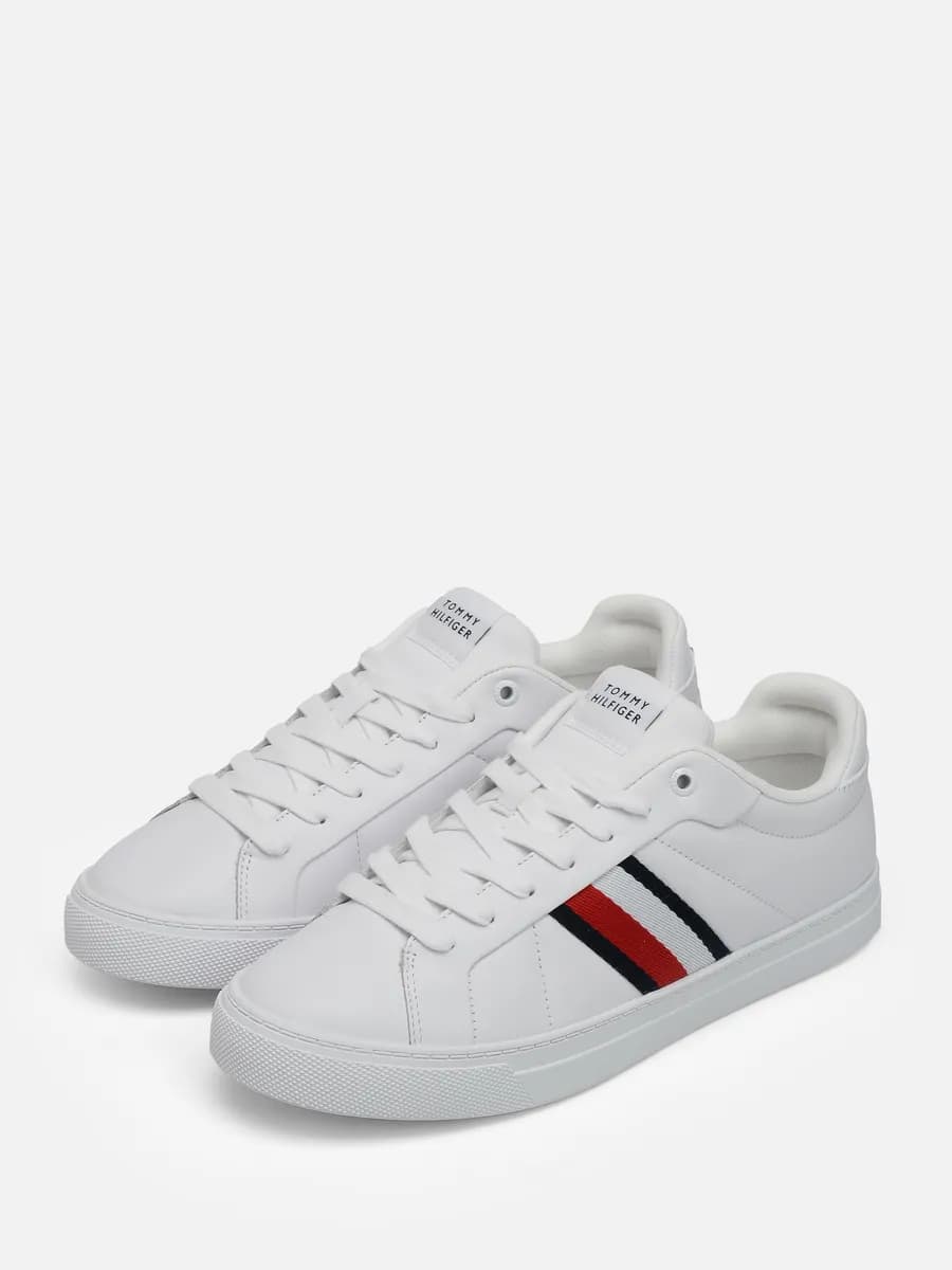 Кеды из натуральной кожи в городском стиле