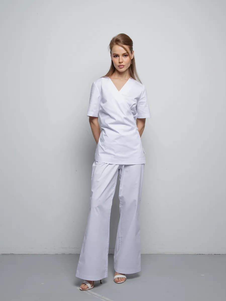 Медицинский костюм с брюками