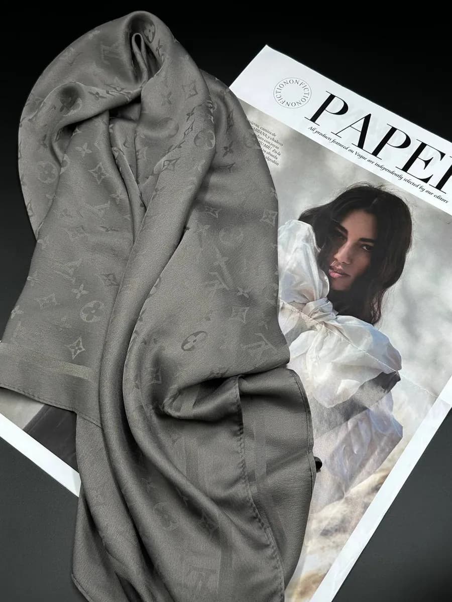 Шелковый платок на голову и шею