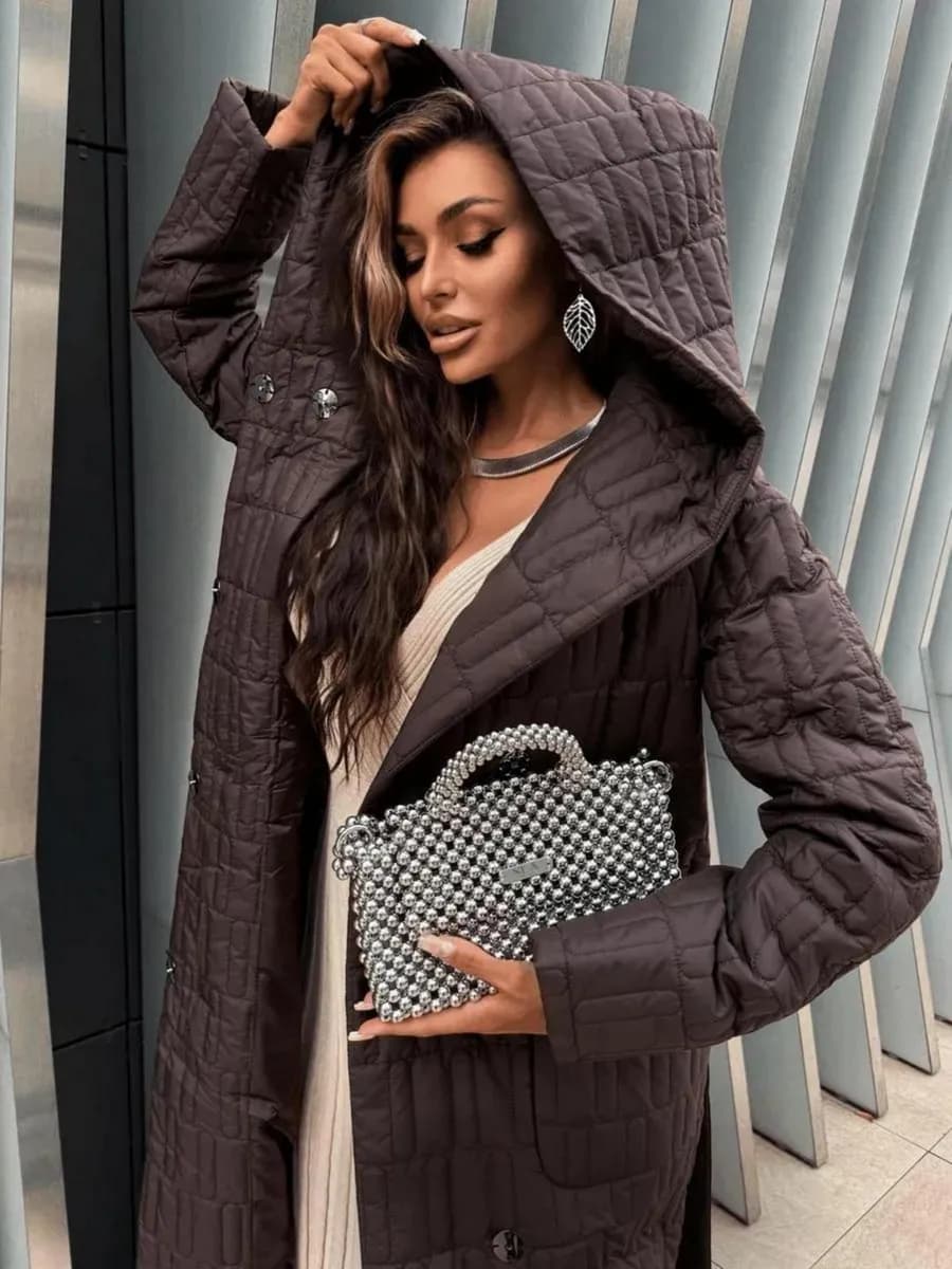 Пальто с капюшоном стеганое больших размеров утепленное