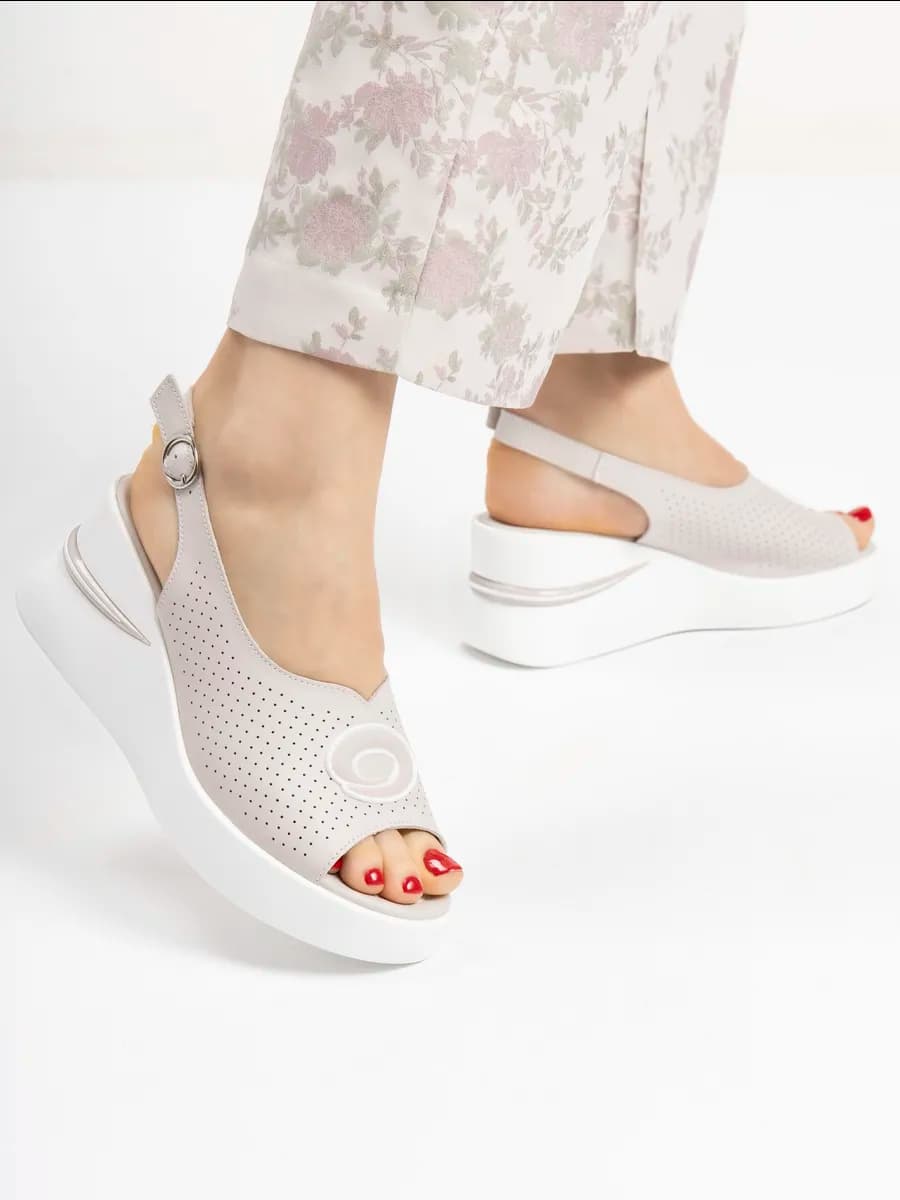 Босоножки на платформе женские