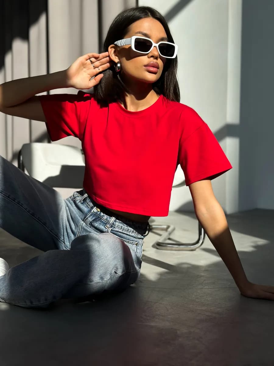 Футболка укороченная кроп топ однотонная оверсайз