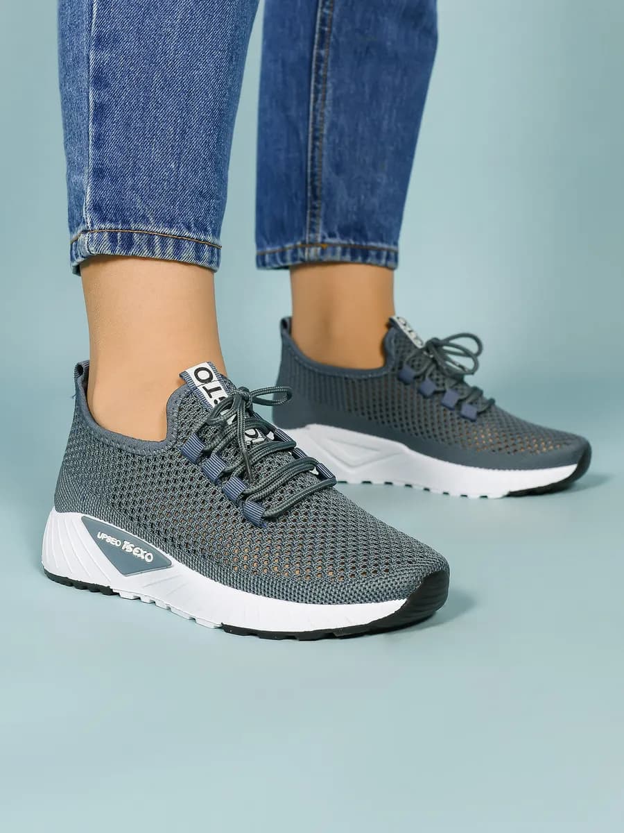 Кроссовки спортивные в сеточку