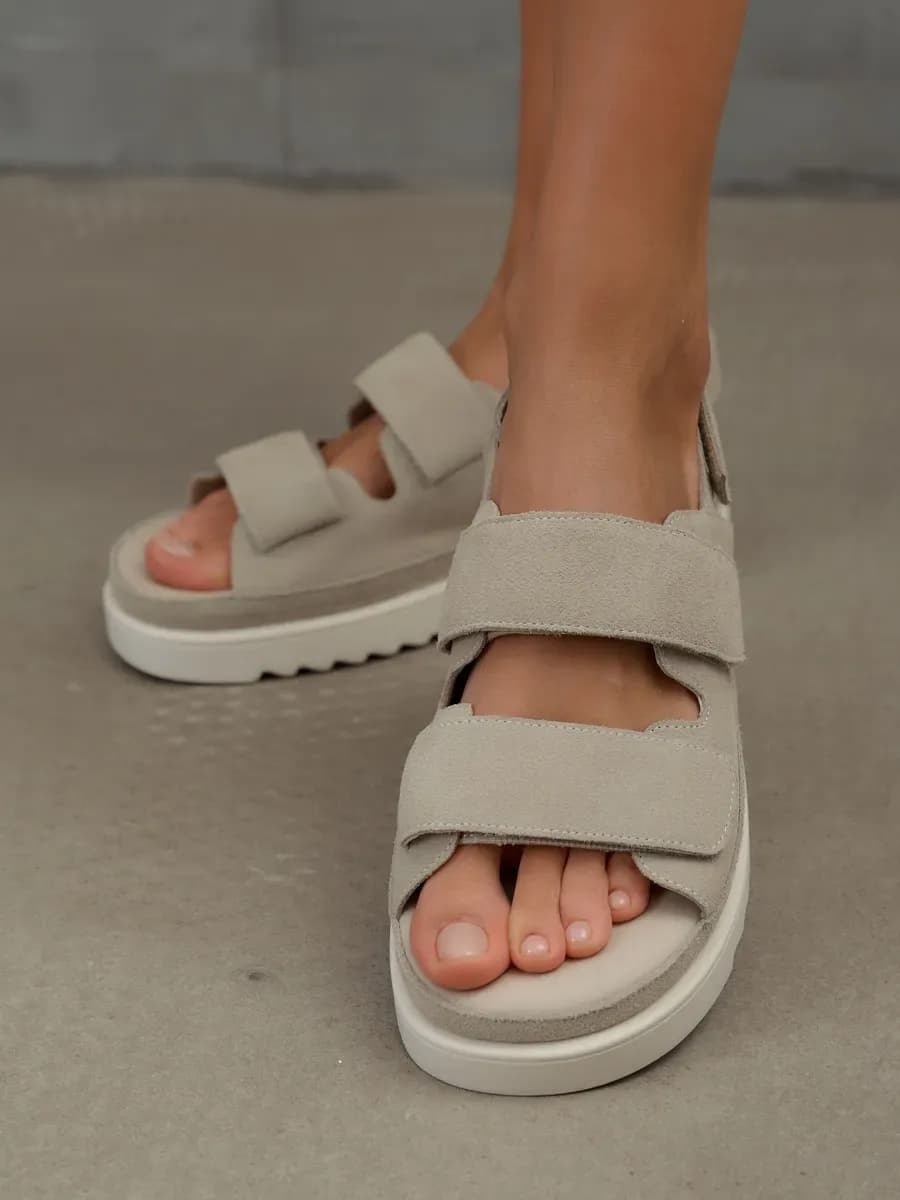 Босоножки на платформе летние