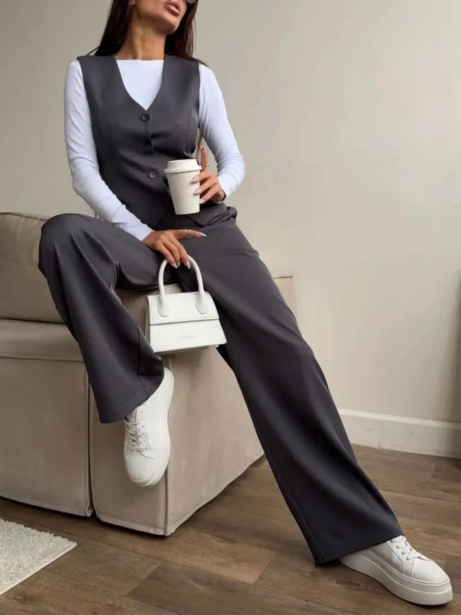 Костюм жилет с брюками костюмный