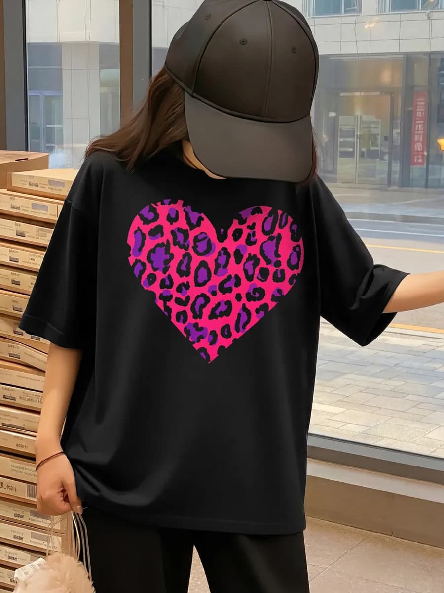 Футболка повседневная светящаяся хлопок с принтом сердце