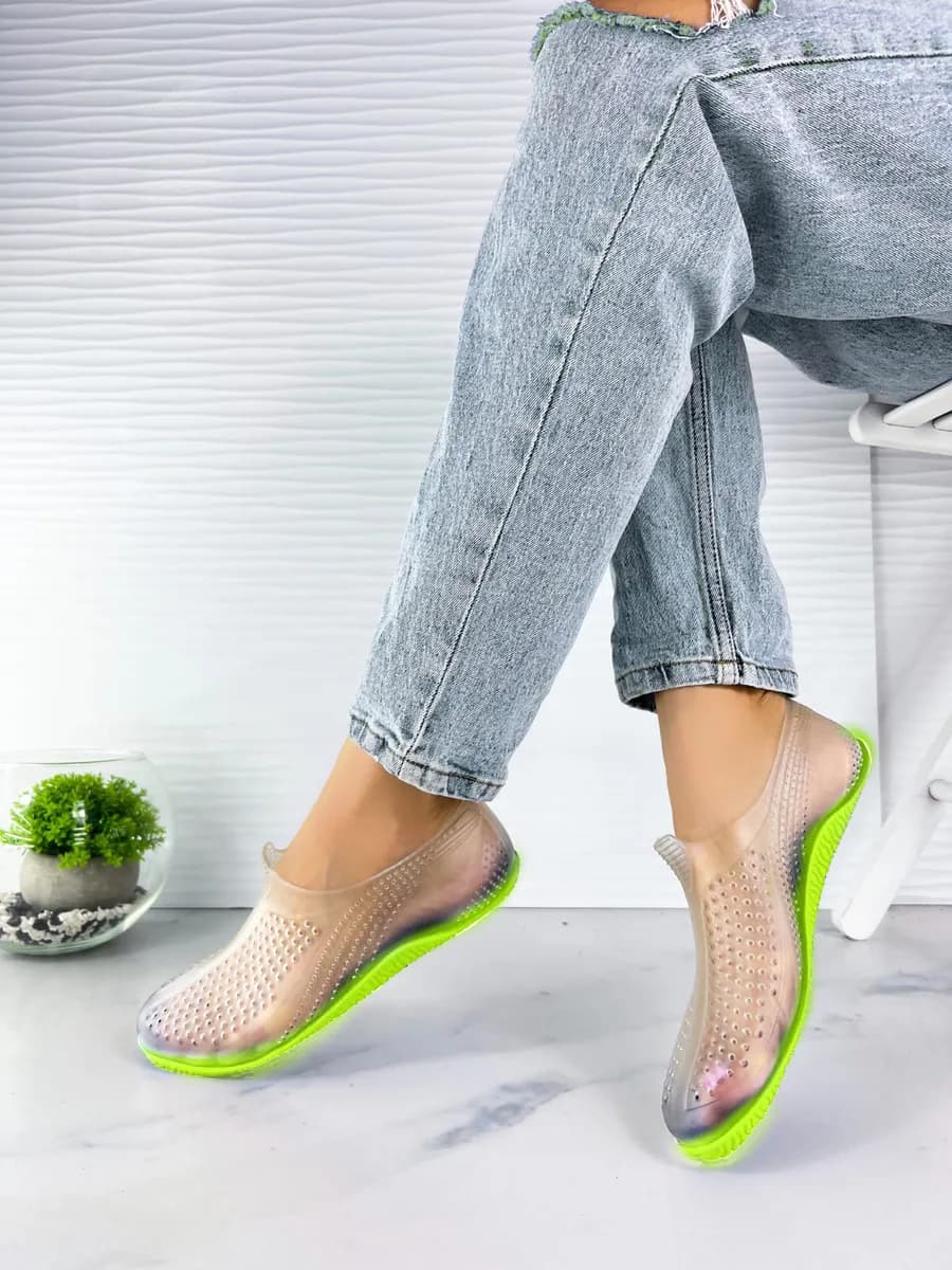 Аквасоки резиновые для пляжа и моря