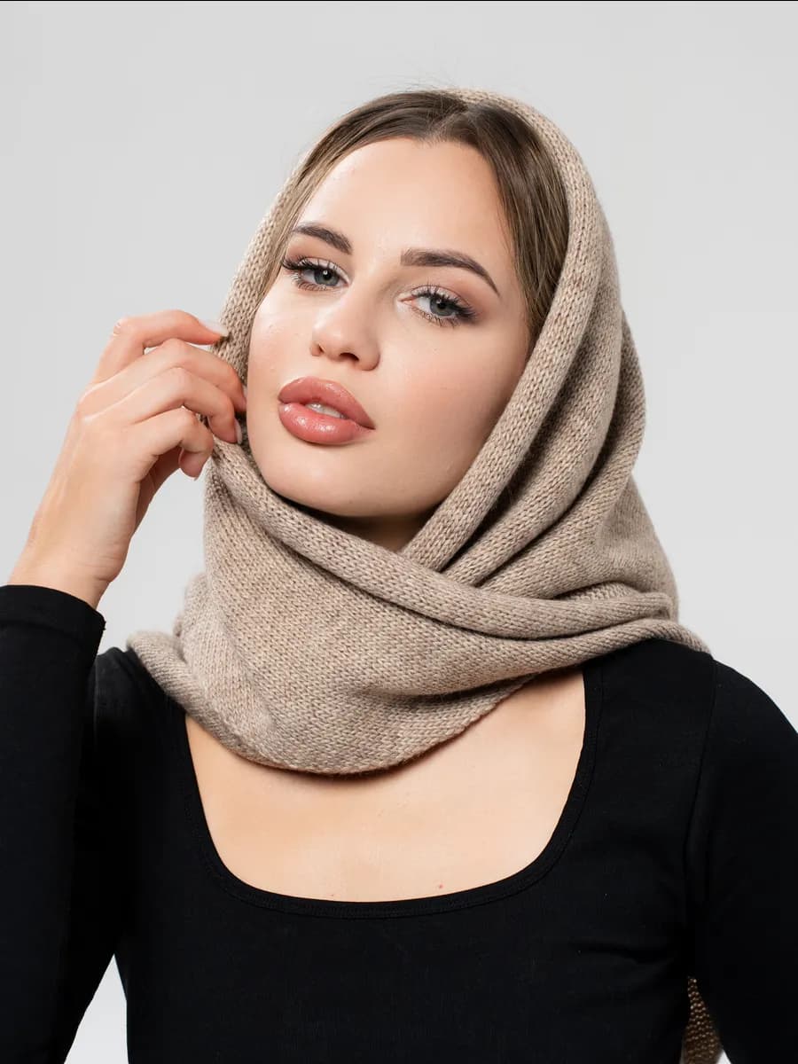 Шарф-бактус теплый вязаный косынка осенняя на шею и голову