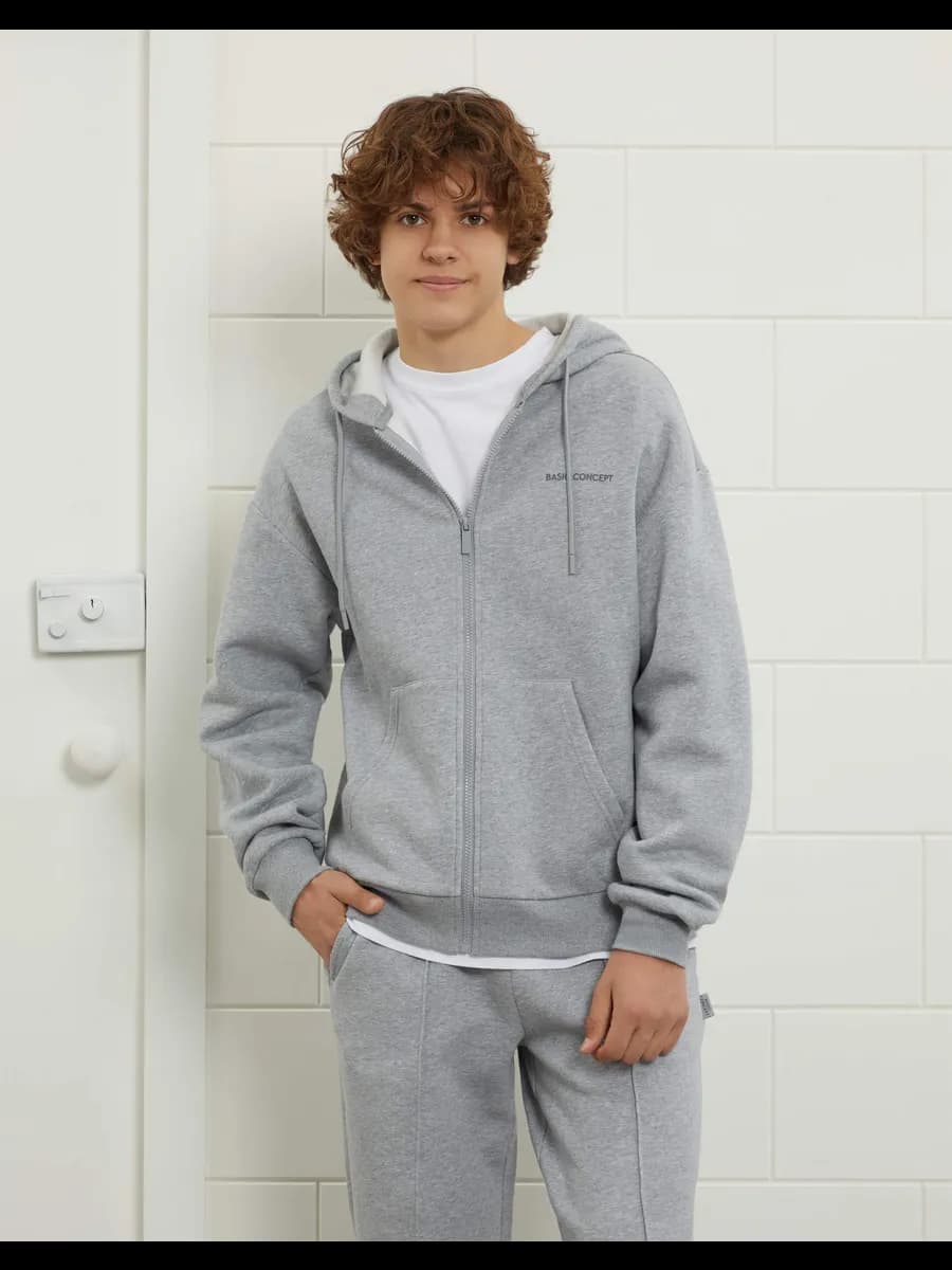 Серое худи oversize на молнии с надписью и начёсом