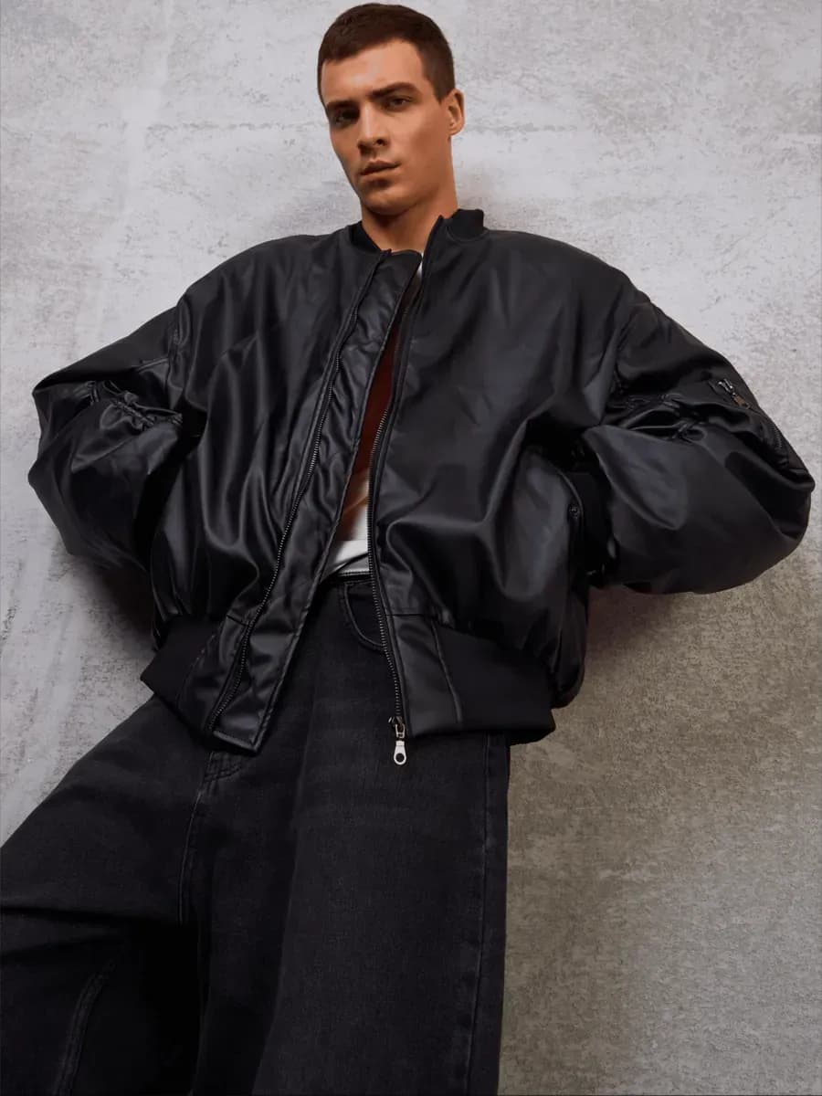 Бомбер мужской оверсайз утепленный экокожа с воротником
