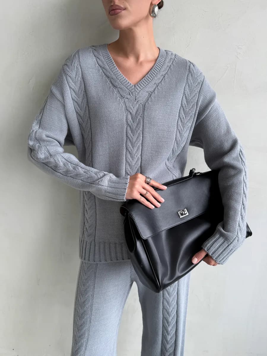 Вязаный костюм с брюками