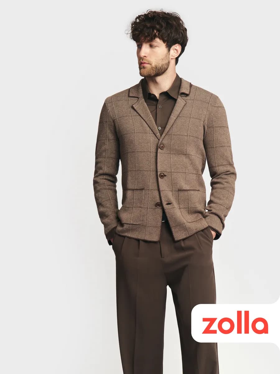 Мужской вязаный кардиган в клетку