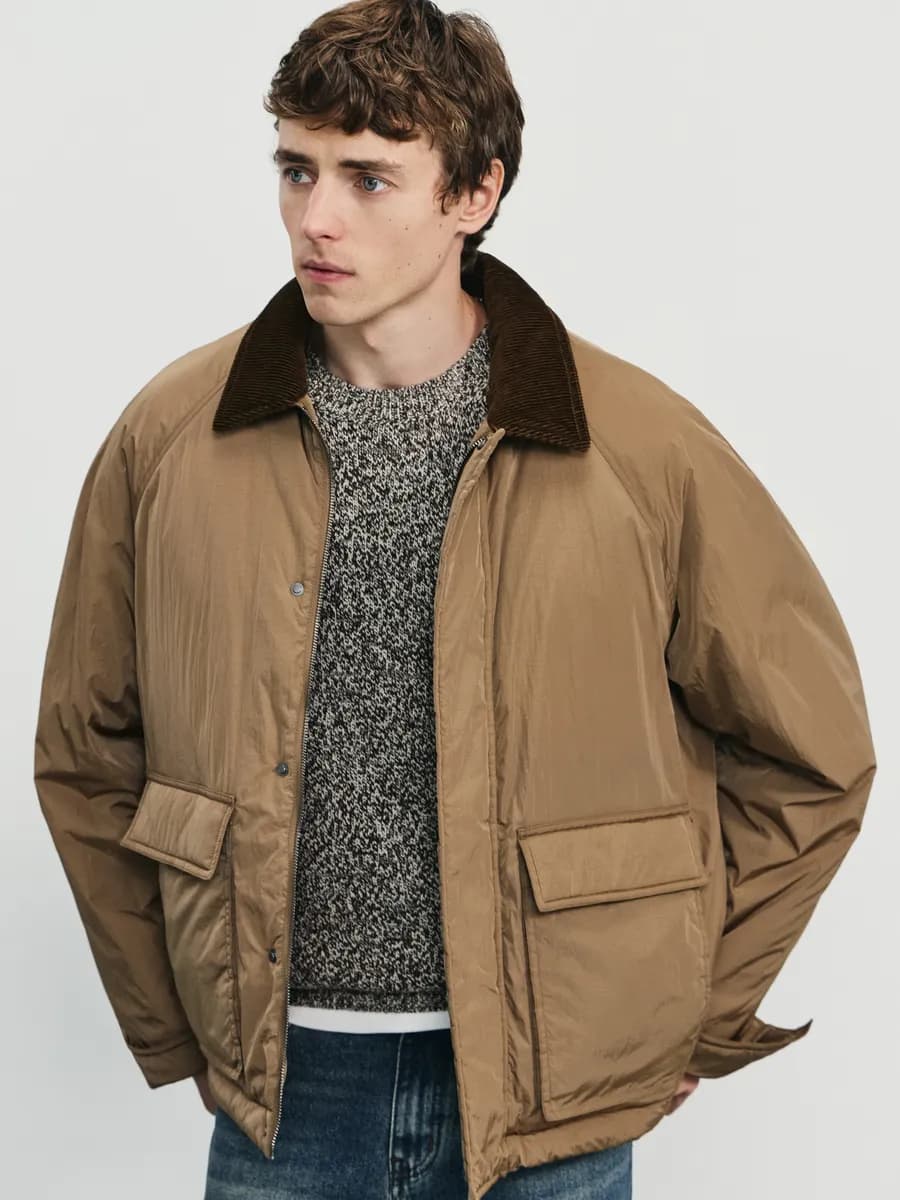 Куртка демисезонная на молнии из водоотталкивающей ткани