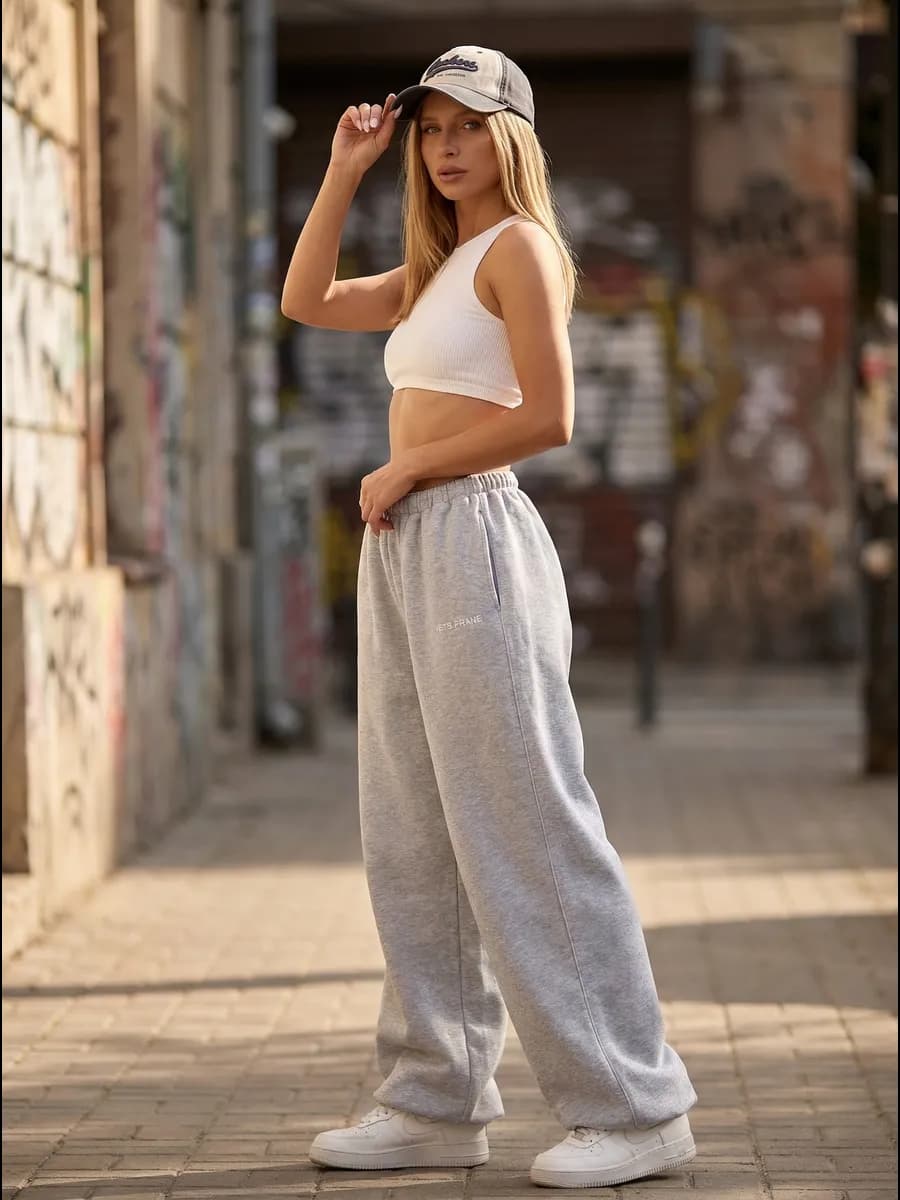 Спортивные штаны широкие