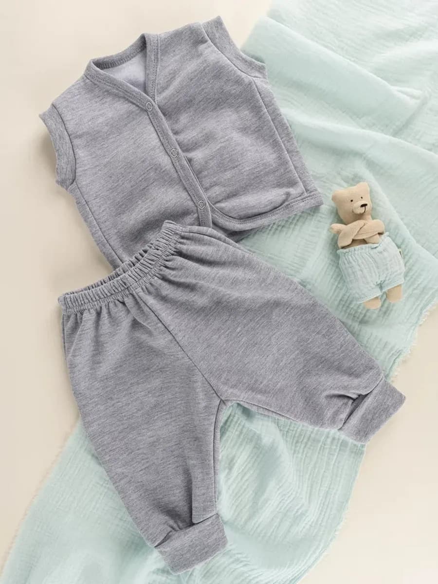 Костюм штанишки с жилеткой для новорожденных