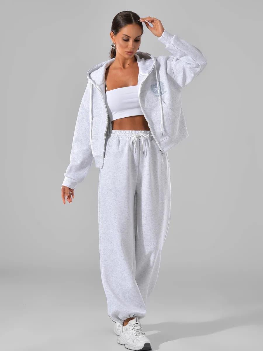 Спортивный костюм на молнии без начеса