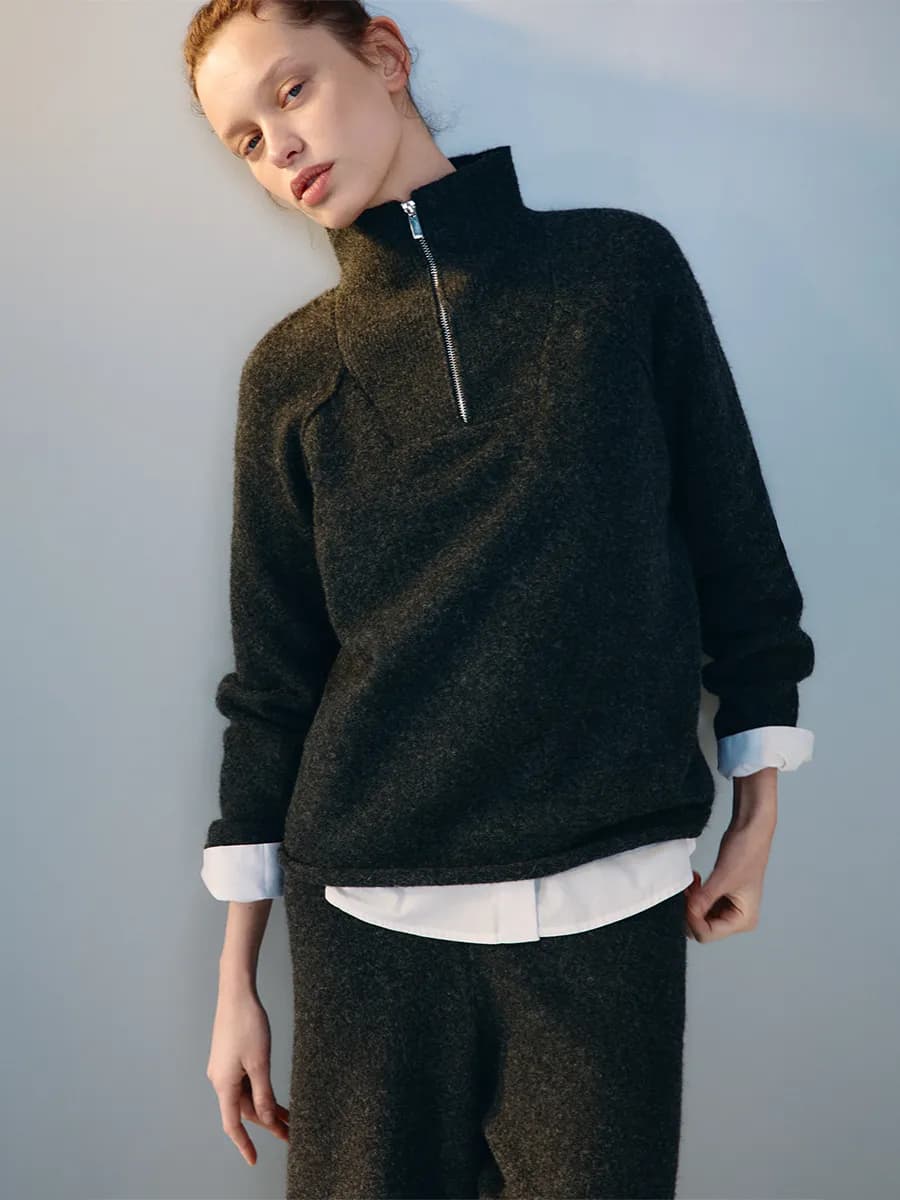 Джемпер вязаный с воротником на молнии