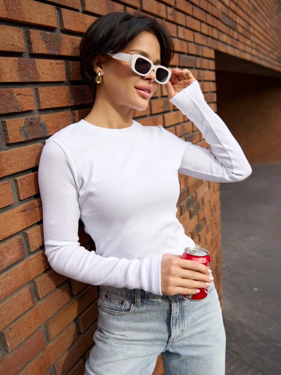 Лонгслив в рубчик тонкий с длинным рукавом