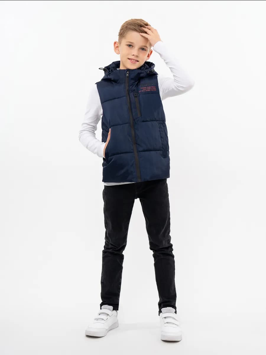 Жилет утепленный демисезонный с капюшоном