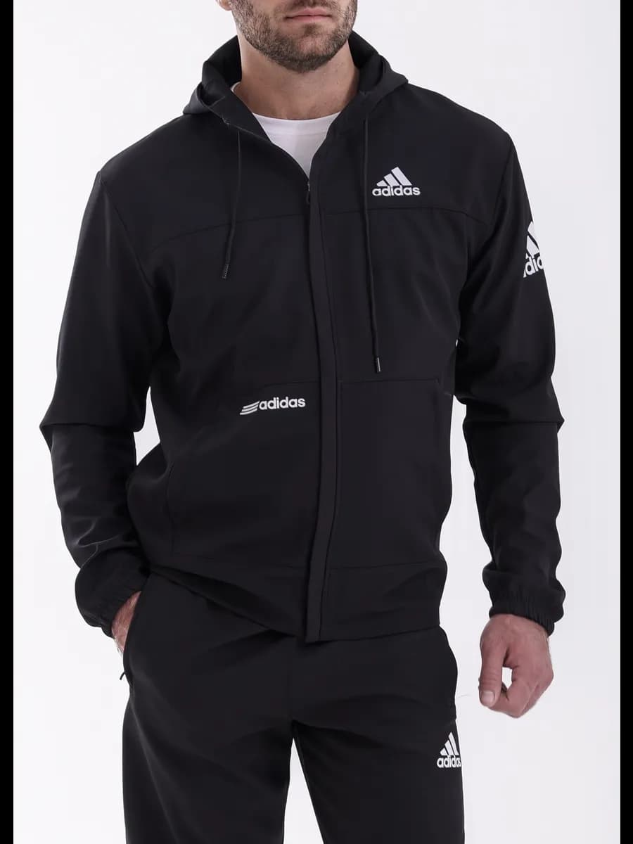 Спортивный костюм с капюшоном на молнии