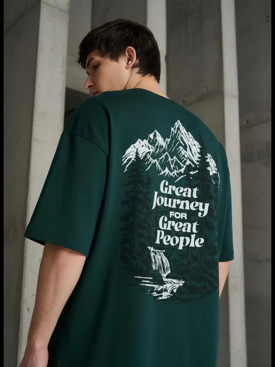 Футболка оверсайз с принтом гор на спине