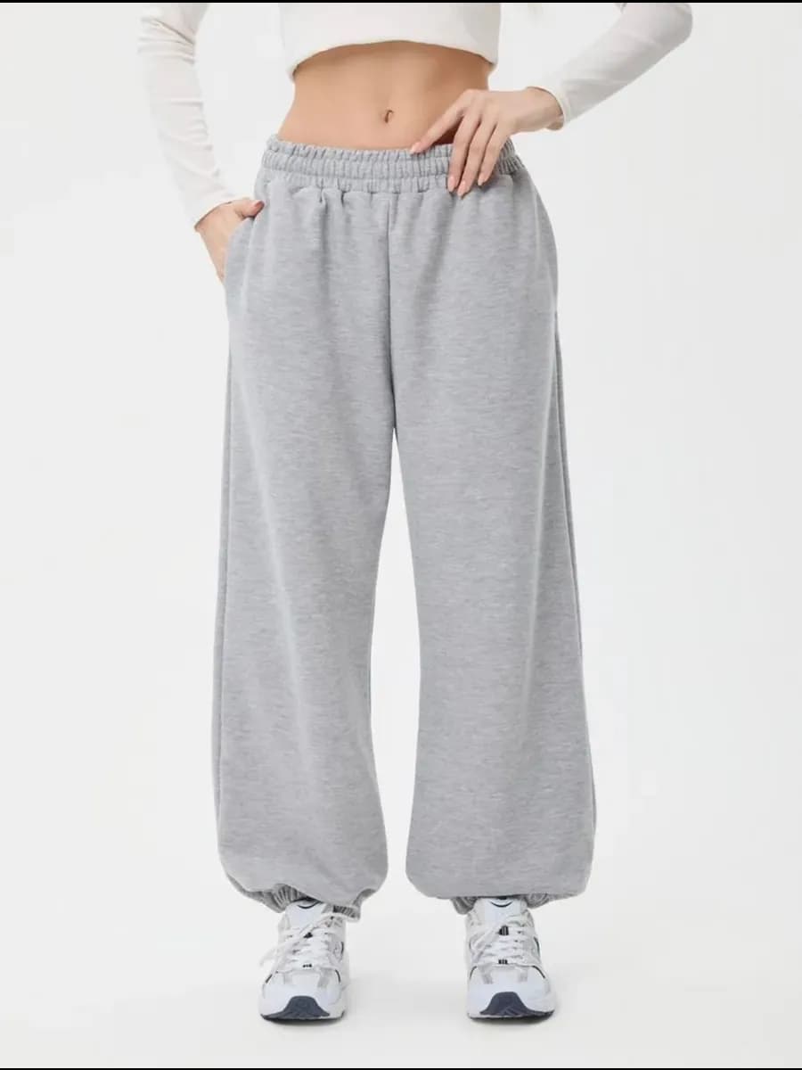 Спортивные брюки оверсайз с начесом