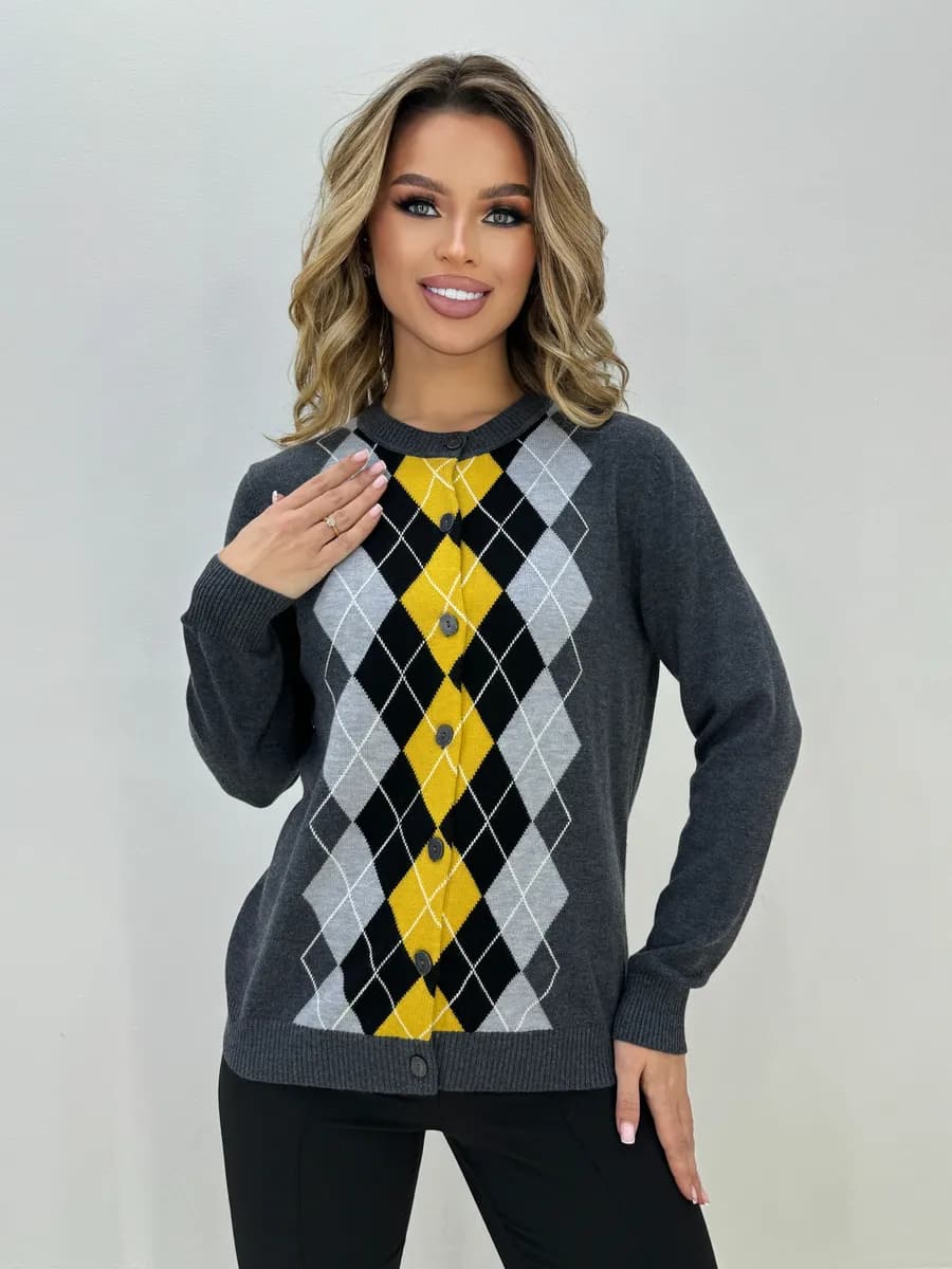 Модный кардиган на пуговицах